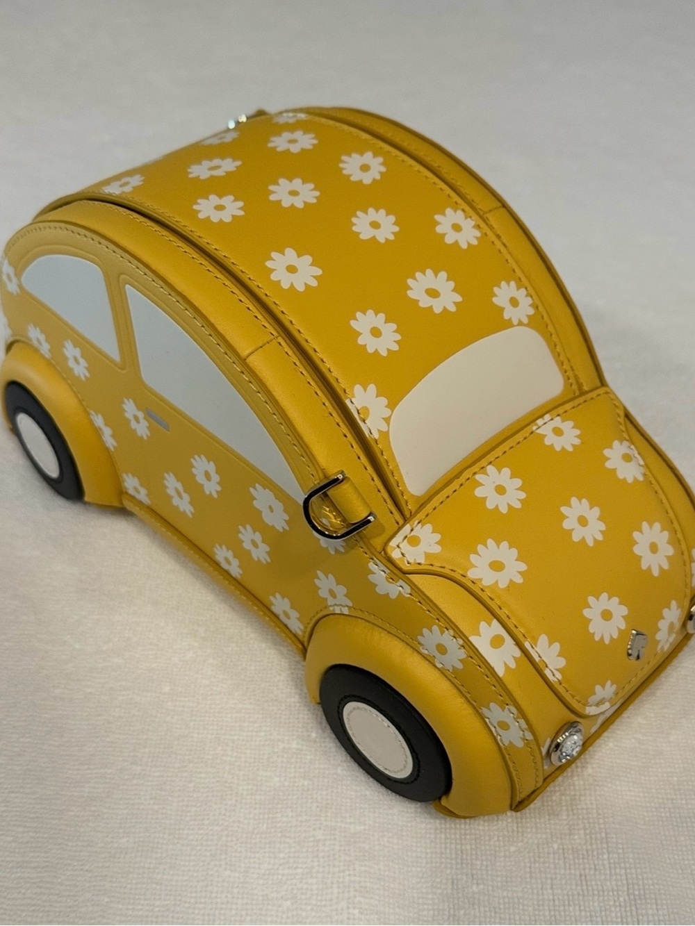 Kate Spade Beep Beep Car Crossbody Bag Novelty Yellow Daisy NWOT